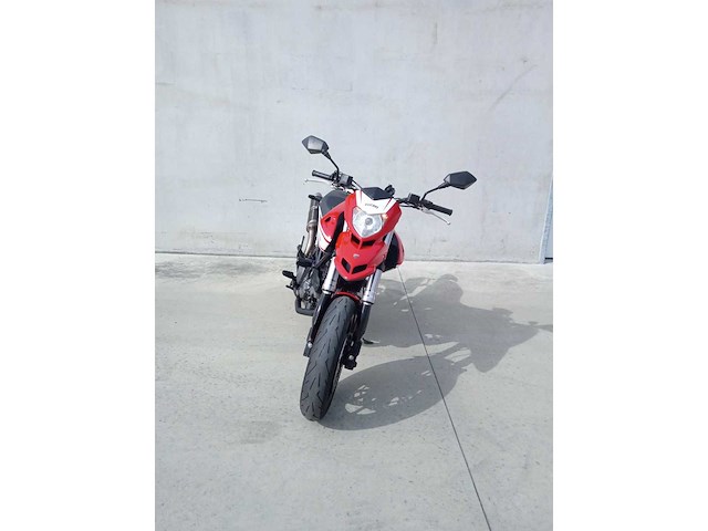 Ducati - hypermotard 796 - motorfiets - afbeelding 7 van  9