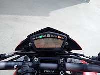 Ducati - hypermotard 796 - motorfiets - afbeelding 8 van  9