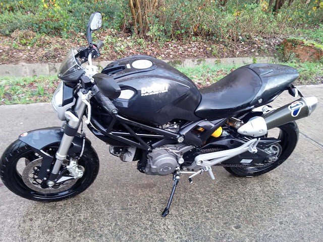 Ducati - monster 696 - motorfiets - afbeelding 7 van  9