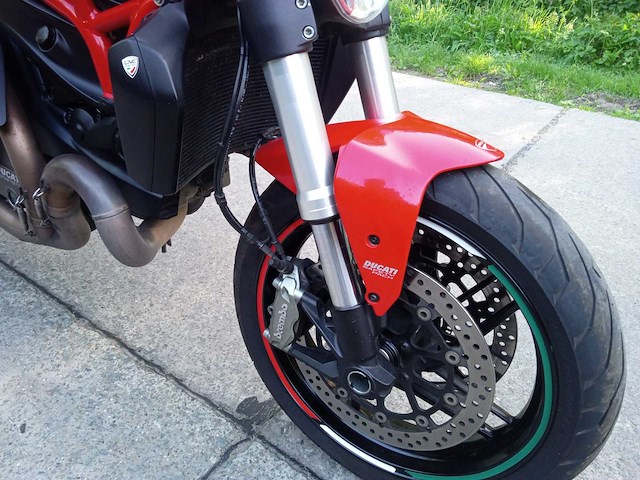 Ducati - monster 821 - motorfiets - afbeelding 2 van  11
