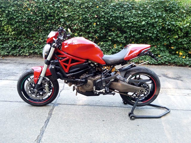 Ducati - monster 821 - motorfiets - afbeelding 8 van  11
