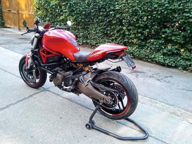 Ducati - monster 821 - motorfiets - afbeelding 9 van  11