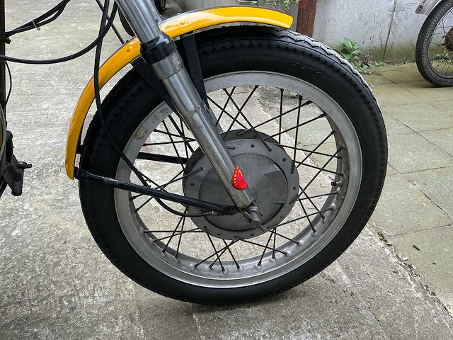 Ducati 250 road motorfiets 1973 - afbeelding 7 van  22