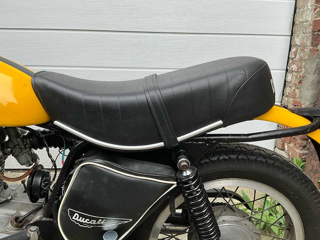 Ducati 250 road motorfiets 1973 - afbeelding 22 van  22
