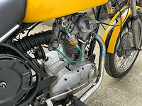 Ducati 250 road motorfiets 1973 - afbeelding 6 van  25