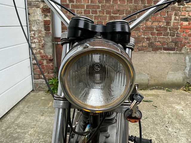 Ducati 250 road motorfiets 1973 - afbeelding 14 van  25