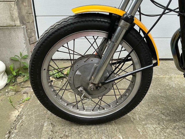 Ducati 250 road motorfiets 1973 - afbeelding 21 van  25