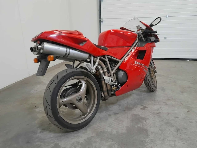 Ducati 748 motorfiets - afbeelding 18 van  20