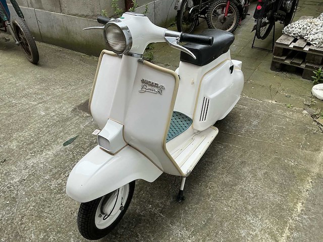 Ducati brio 48 scooter - afbeelding 1 van  17