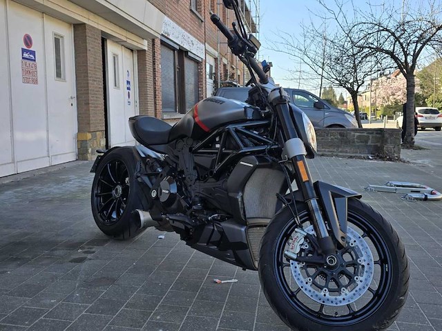 Ducati diavel motorfiets - afbeelding 4 van  11