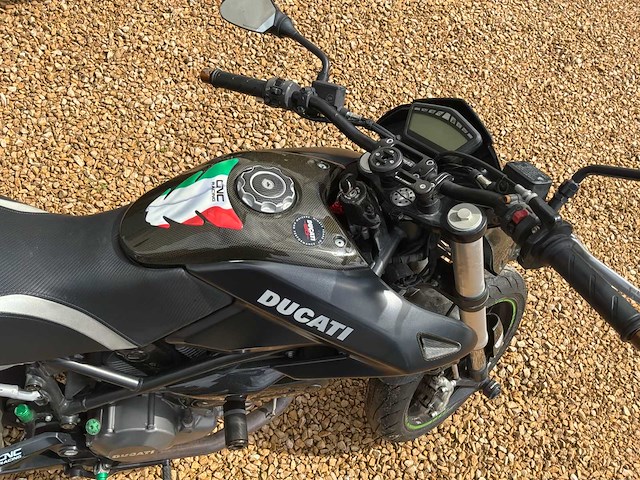 Ducati hypermotard 796 motorfiets / supermoto - afbeelding 11 van  37