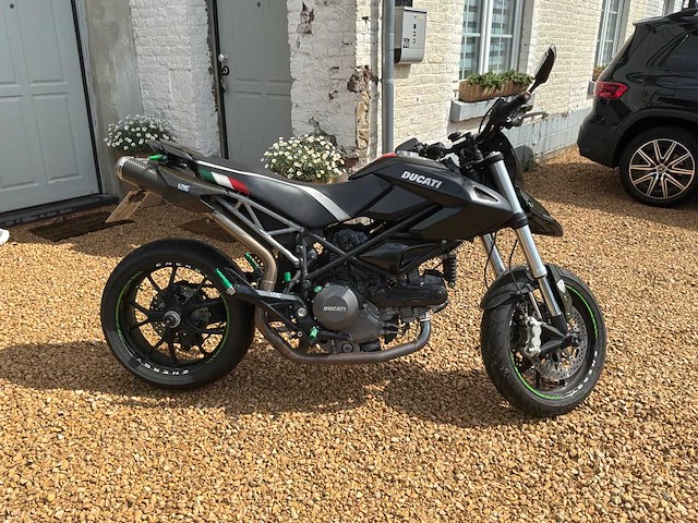 Ducati hypermotard 796 motorfiets / supermoto - afbeelding 11 van  13