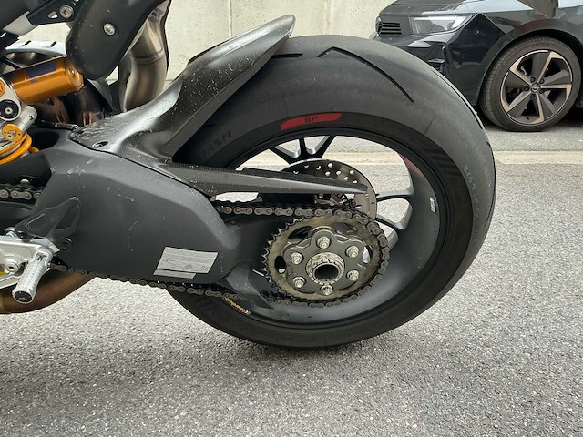 Ducati panigale v4 r motorfiets - afbeelding 11 van  25