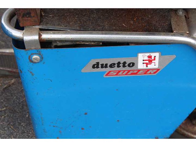 Duetto - super - vintage accu motor met zijspan - afbeelding 4 van  5