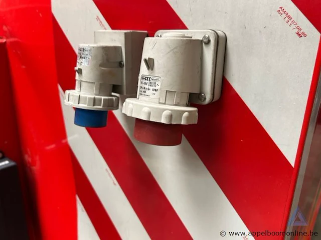 Duikcontainer duikcon, afmetingen 4,95 x 2,40 m, met interne inrichting en externe verlichting, elektrische aansluitingen 200-250v en 380-415v. werking niet gekend. - afbeelding 4 van  10