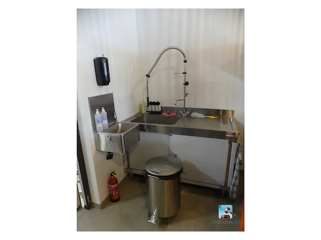 Duikstation met toebehoren - afbeelding 1 van  13