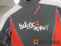 Duikuitrusting; dames wetsuit aqualoung comfort combi 7 mm + schorty 5.5 mm - afbeelding 1 van  11