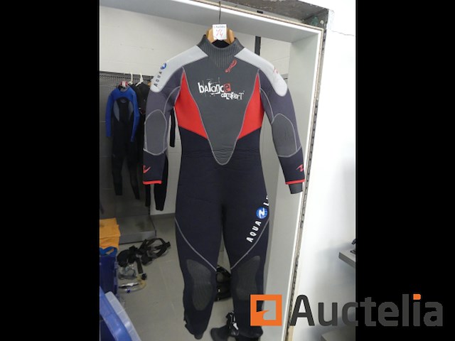 Duikuitrusting; dames wetsuit aqualoung comfort combi 7 mm + schorty 5.5 mm - afbeelding 9 van  11