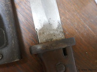 Duitse mauser bajonet in houder - afbeelding 2 van  2