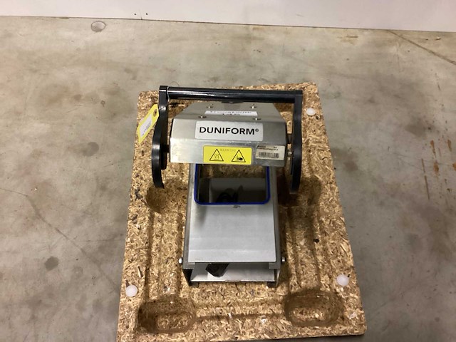 Duni df10 verpakkingsmachine - afbeelding 1 van  4
