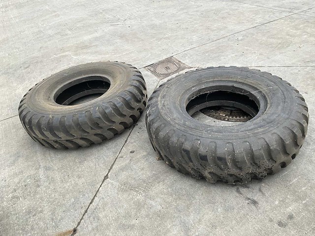 Dunlop banden (2x) - afbeelding 1 van  6