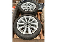 Dunlop winterbanden 245/45 r18 band, wiel en velg (4x) - afbeelding 2 van  3