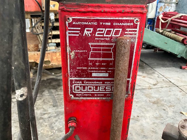 Duquesne r200 banden de-en montageapparaat - afbeelding 2 van  12