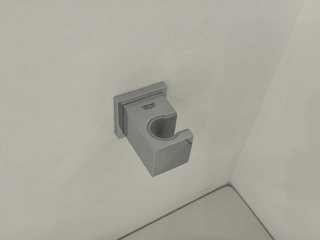 Duravit bad met grohe mengkraan - afbeelding 4 van  7