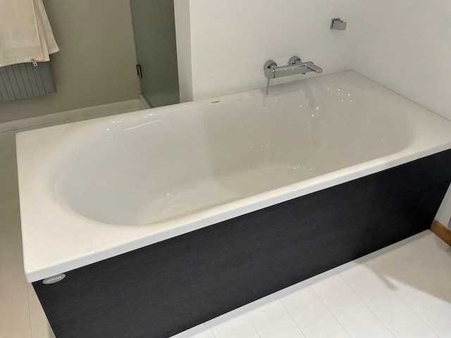Duravit bad met grohe mengkraan - afbeelding 1 van  7