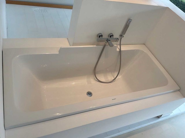 Duravit durastyle bad met gessi mengkraan - afbeelding 6 van  10