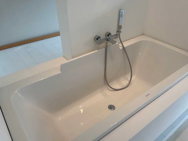 Duravit durastyle bad met gessi mengkraan - afbeelding 1 van  10