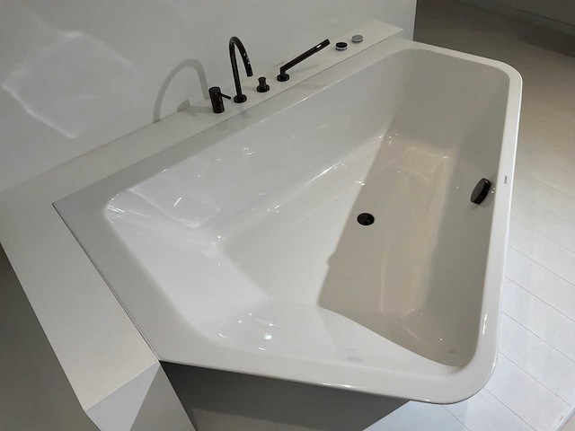 Duravit palova bad met dornbracht handdouche - afbeelding 1 van  8