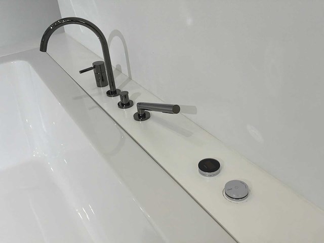 Duravit palova bad met dornbracht handdouche - afbeelding 2 van  8