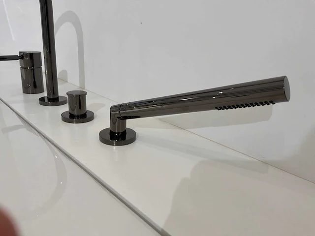 Duravit palova bad met dornbracht handdouche - afbeelding 7 van  9