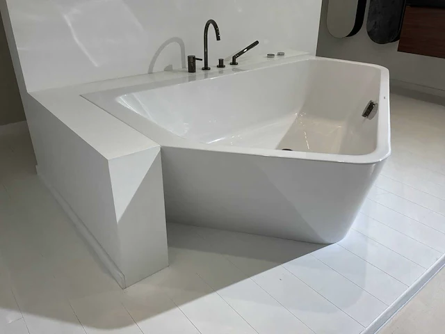 Duravit palova bad met dornbracht handdouche - afbeelding 6 van  9
