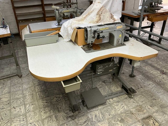 Dürkopp 212-24125 stolpmachine - afbeelding 1 van  3