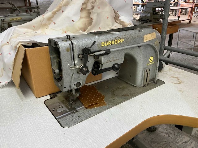 Dürkopp 212-24125 stolpmachine - afbeelding 5 van  5