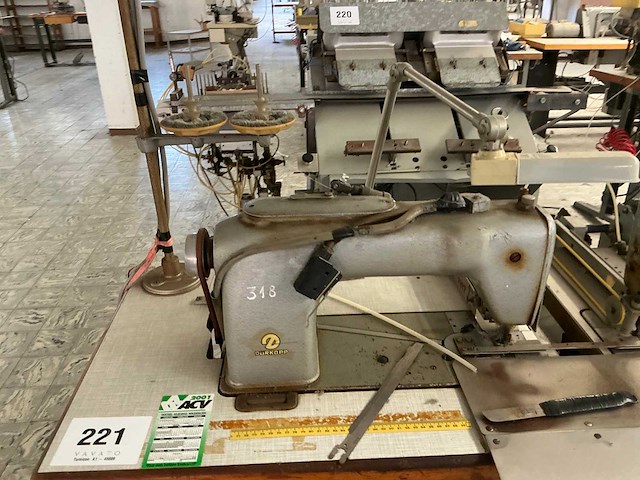Dürkopp 933-101a-103 tweeling kettingstikmachine - afbeelding 2 van  4