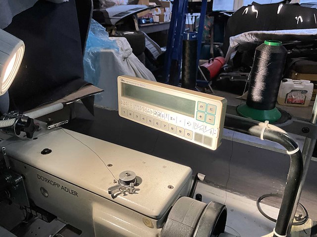 Dürkopp adler - naaimachine voor leder en auto interieur - afbeelding 10 van  11