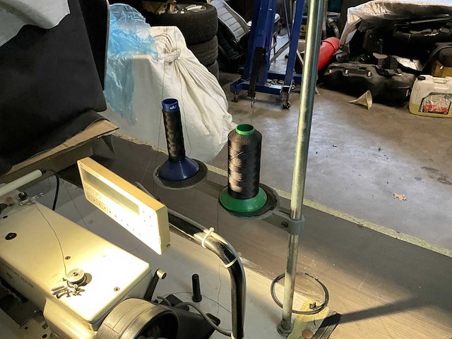 Dürkopp adler - naaimachine voor leder en auto interieur - afbeelding 11 van  11