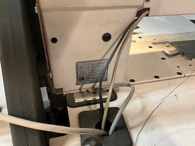 Dürkopp adler - naaimachine voor leder en auto interieur - afbeelding 7 van  11