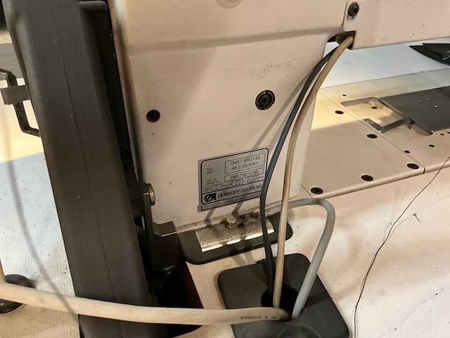 Dürkopp adler - naaimachine voor leder en auto interieur - afbeelding 8 van  11
