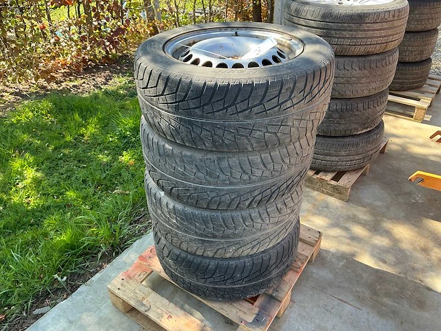 Duro snowhawk autoband met velg (4x) - afbeelding 1 van  4