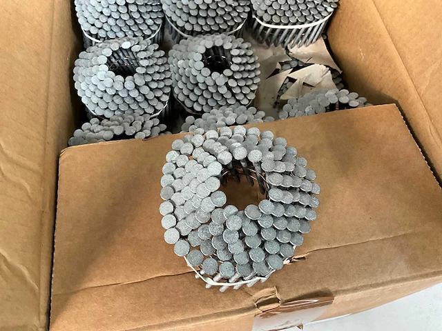 Dutack coilnagel rncw30 asfalt nagel fnk ring 45 mm op band doos 7200 stuks - afbeelding 4 van  5