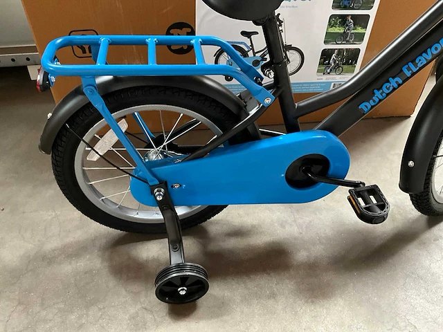 Dutch flavor kinderfiets blauw met zijwieltjes 16” - afbeelding 2 van  11
