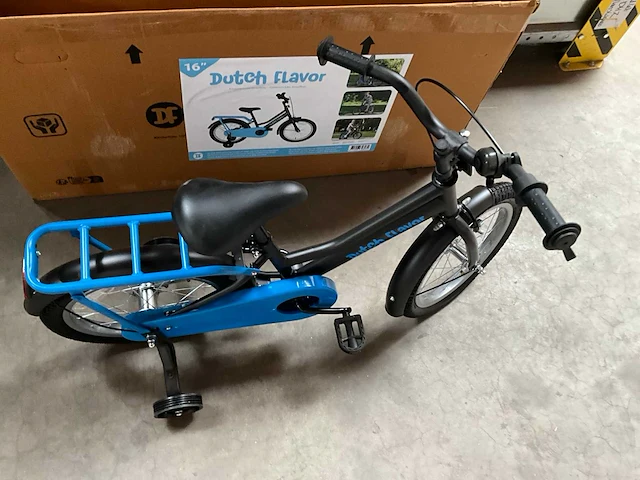 Dutch flavor kinderfiets blauw met zijwieltjes 16” - afbeelding 3 van  11