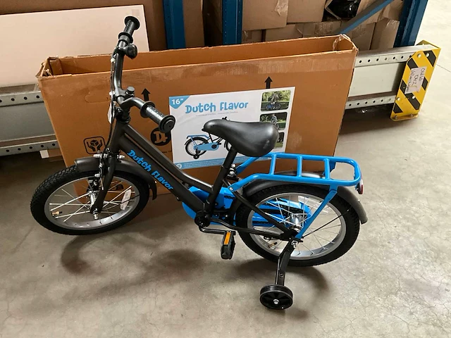 Dutch flavor kinderfiets blauw met zijwieltjes 16” - afbeelding 7 van  11