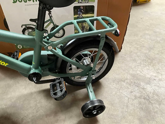 Dutch flavor kinderfiets groen met zijwieltjes 12” - afbeelding 2 van  12