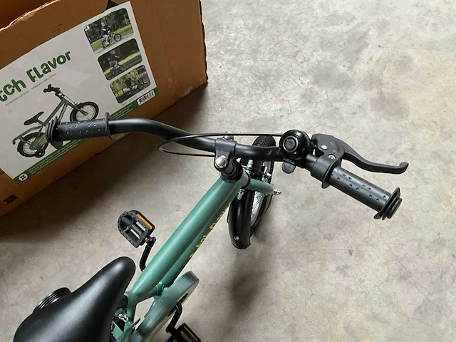 Dutch flavor kinderfiets groen met zijwieltjes 12” - afbeelding 7 van  12