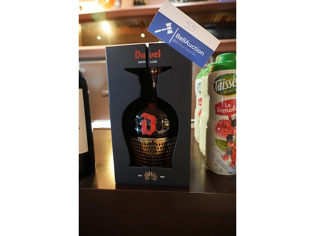 Duvel distilled 10 jaar, jubileumeditie 150 jaar (2021), in geschenkdoos - afbeelding 1 van  4